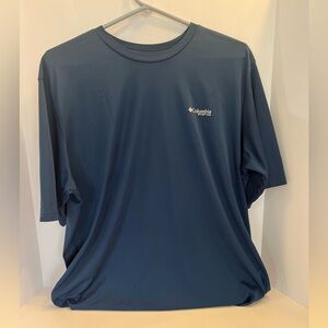 Men’s size Large Columbia Omni-Shade Sun Protection Shirt